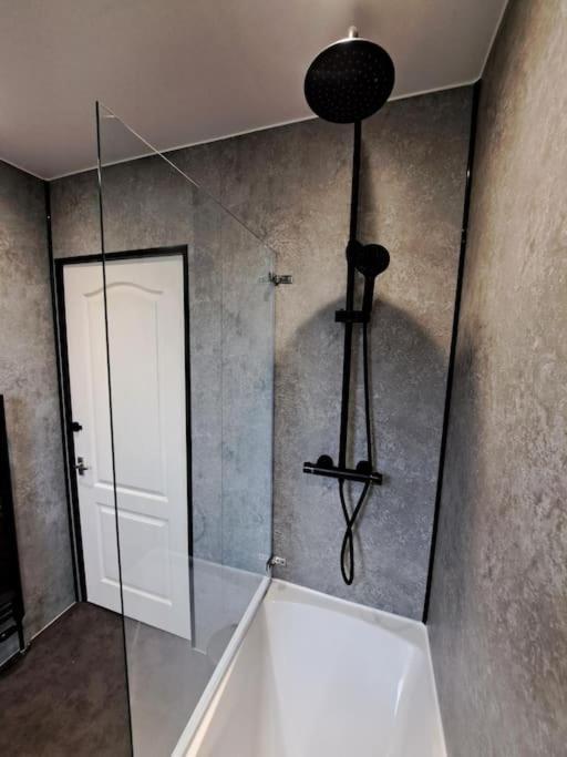 Glasgow Apartment Close To The Airport Renfrew Ngoại thất bức ảnh